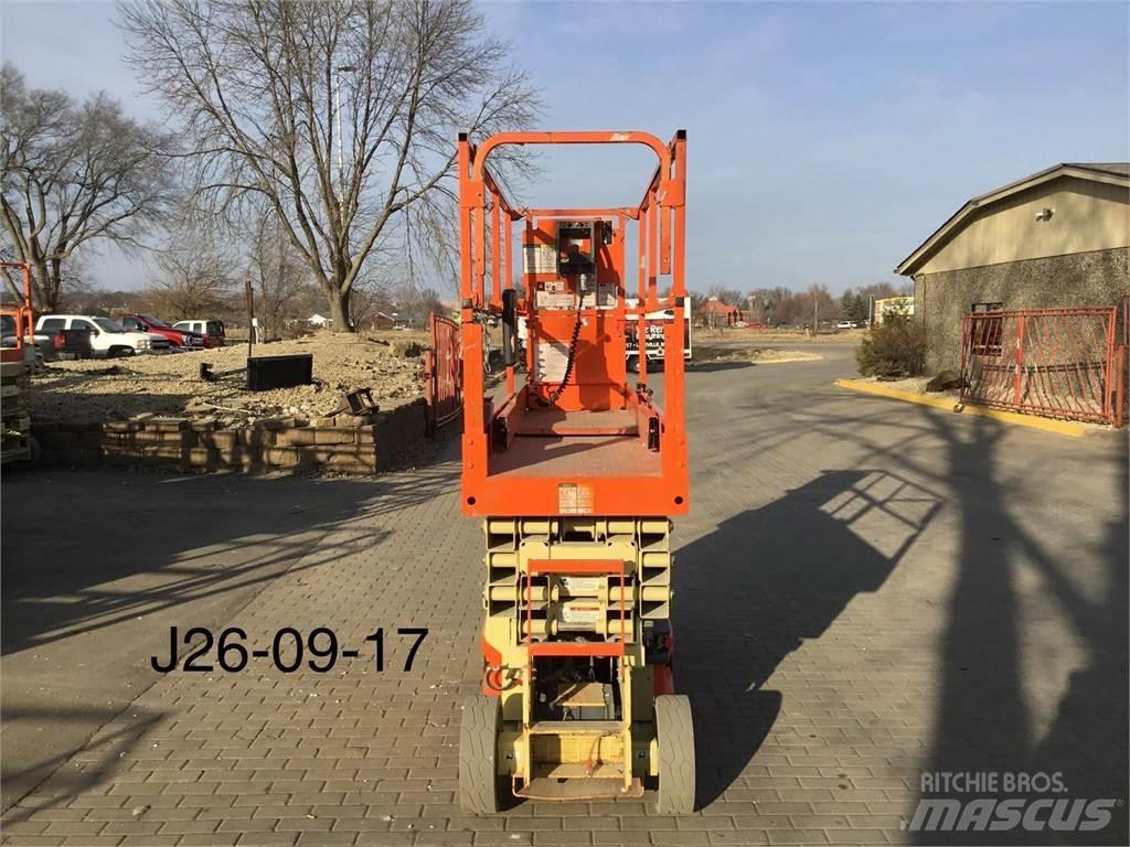 JLG 2632ES Šķerveida pacēlāji