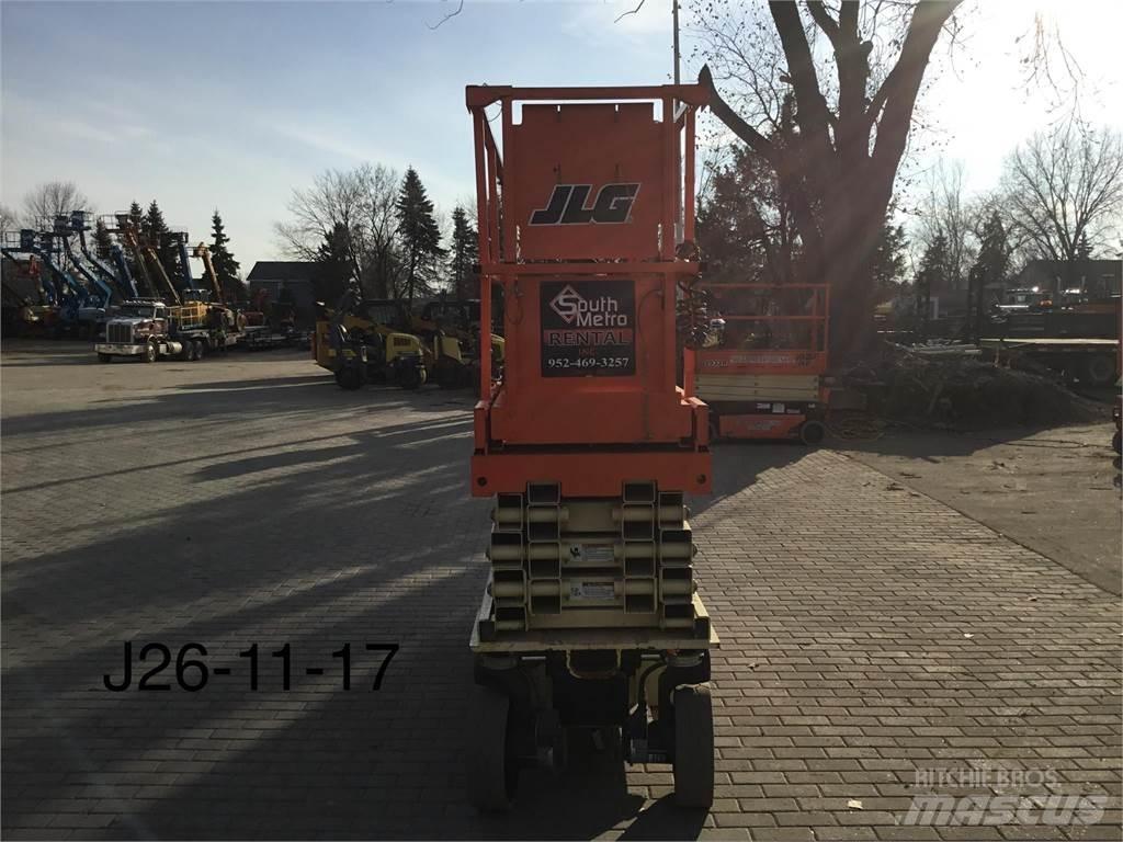 JLG 2632ES Šķerveida pacēlāji
