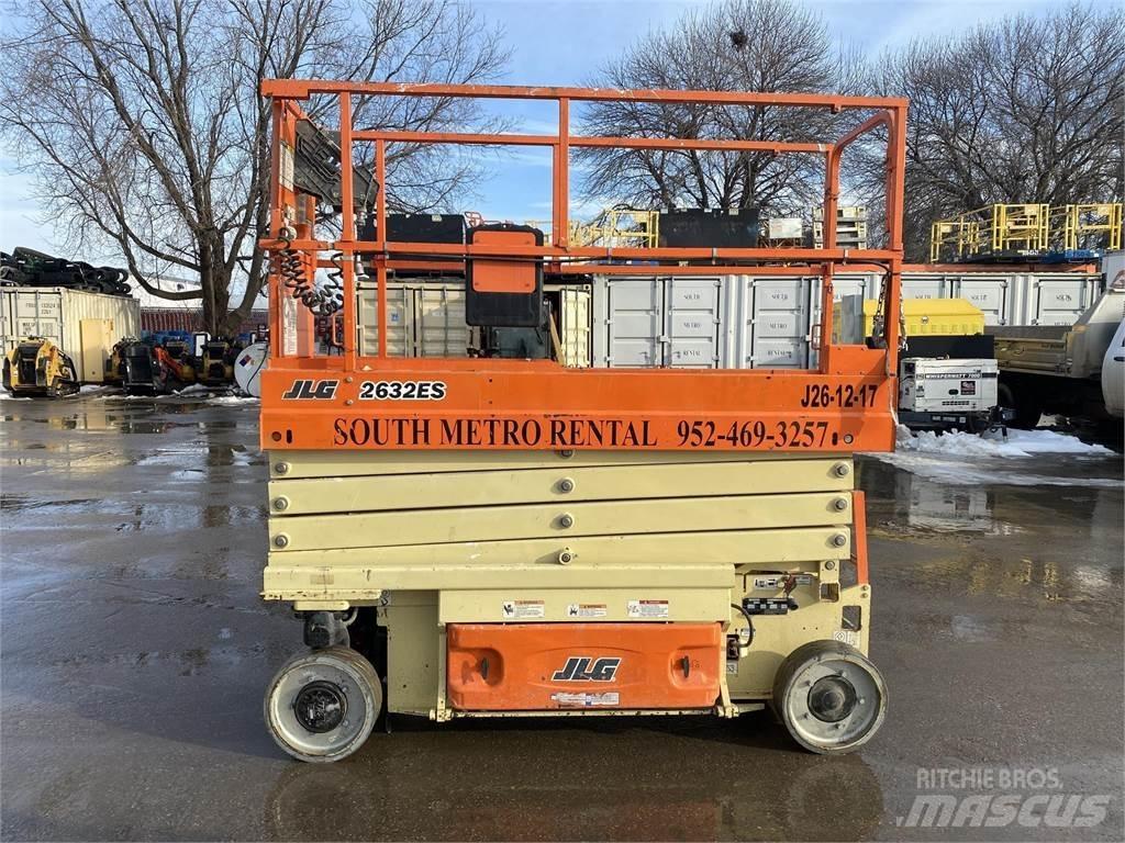 JLG 2632ES Šķerveida pacēlāji