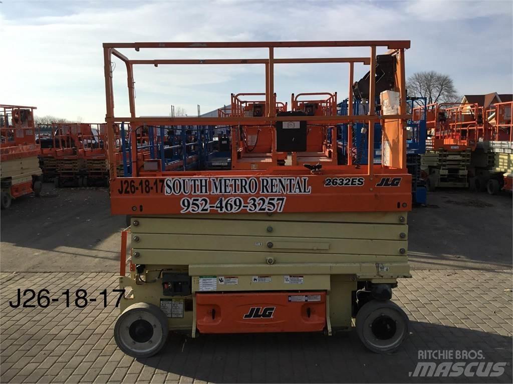 JLG 2632ES Šķerveida pacēlāji
