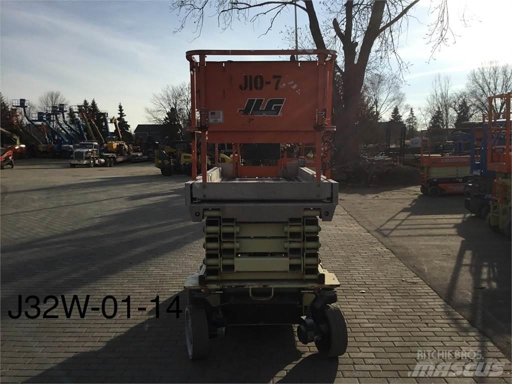 JLG 3246ES Šķerveida pacēlāji