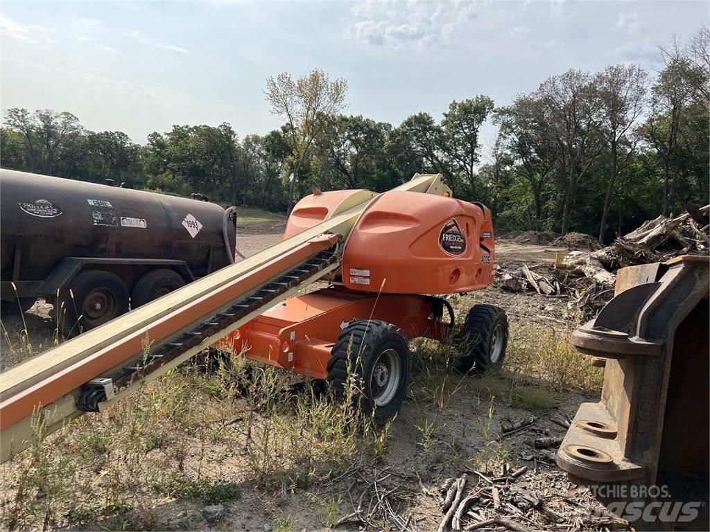 JLG 400S Teleskopiskie pacēlāji