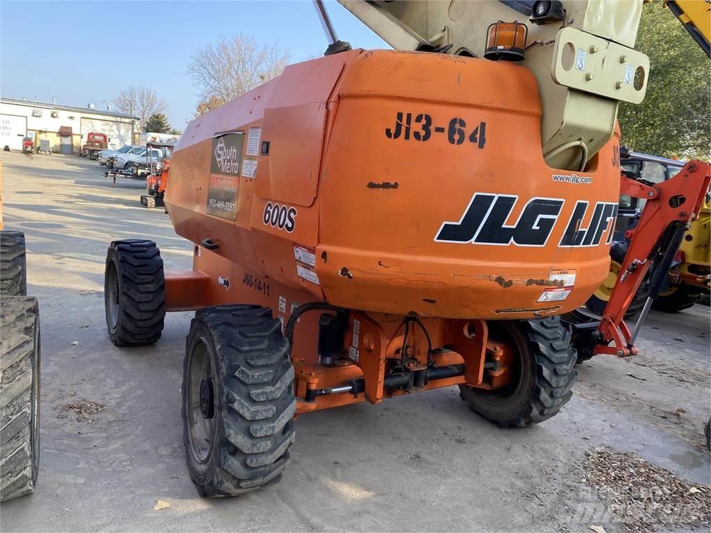JLG 600S Teleskopiskie pacēlāji