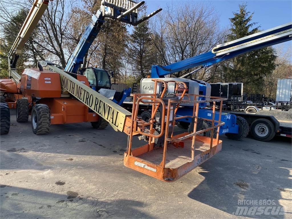 JLG 600S Teleskopiskie pacēlāji