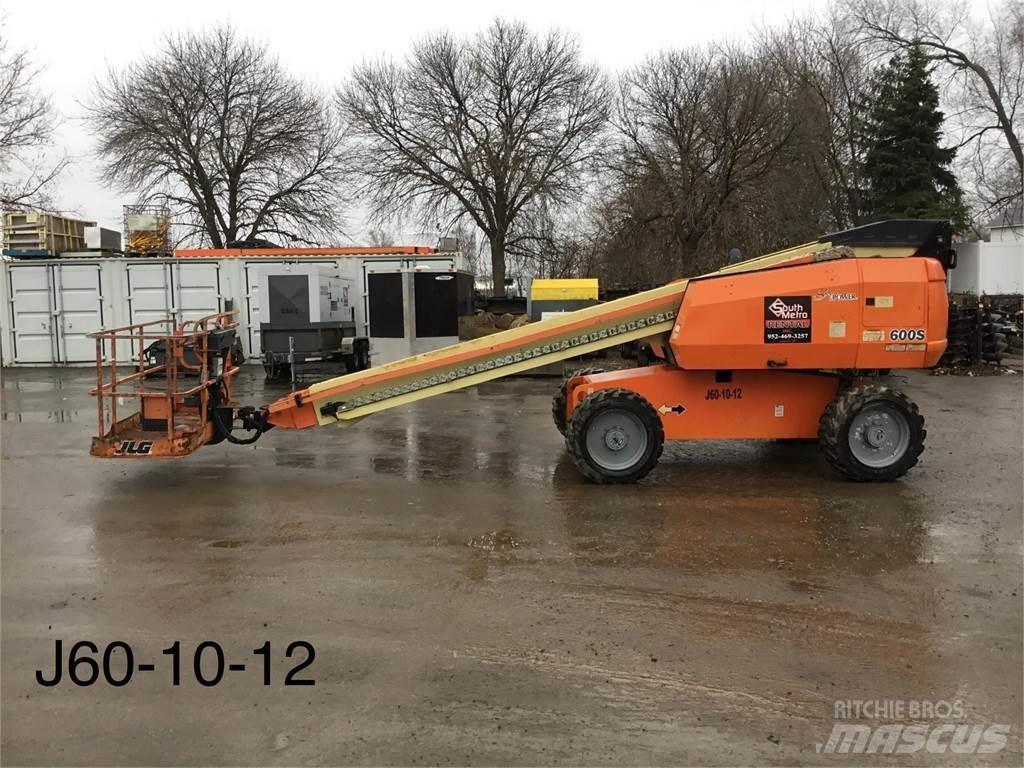 JLG 600S Teleskopiskie pacēlāji