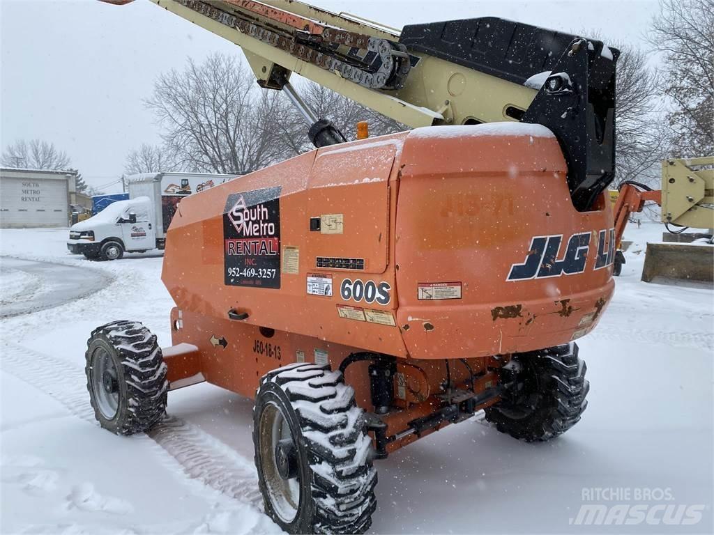 JLG 600S Teleskopiskie pacēlāji