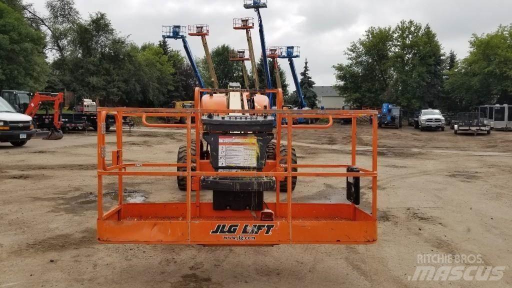 JLG 600S Teleskopiskie pacēlāji