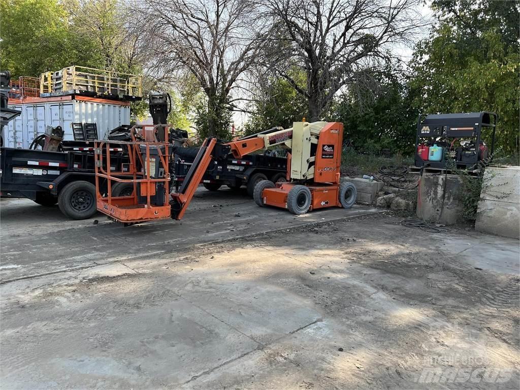 JLG E300AJP Strēles pacēlāji