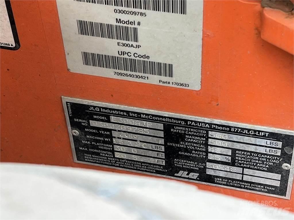 JLG E300AJP Strēles pacēlāji