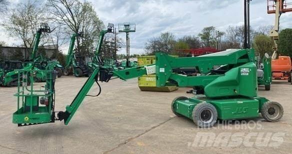 JLG E400AJPN Strēles pacēlāji