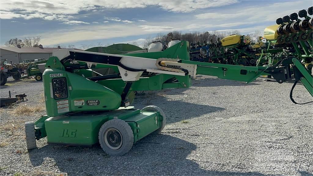 JLG E400AJPN Strēles pacēlāji