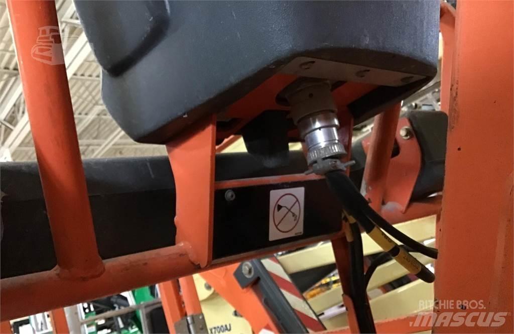JLG TOUCAN 26E Vertikālie pacēlāji