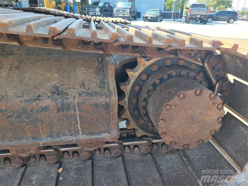 John Deere 210G LC Kāpurķēžu ekskavatori