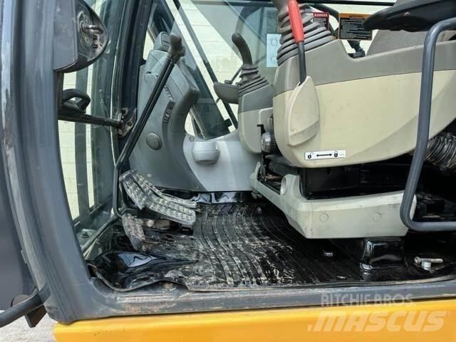 John Deere 210G LC Kāpurķēžu ekskavatori