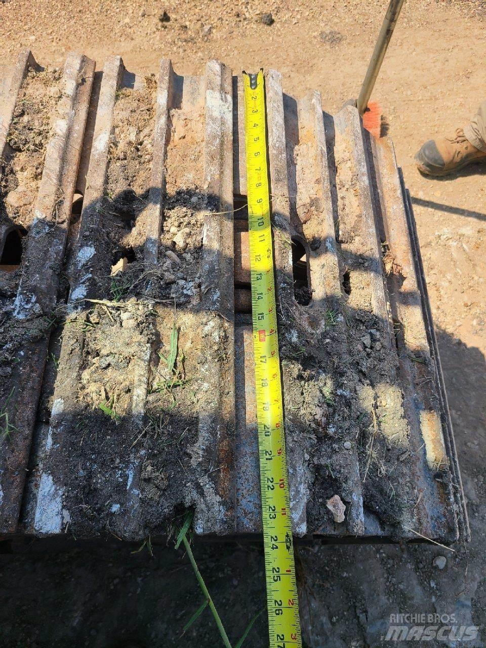 John Deere 250G LC Kāpurķēžu ekskavatori