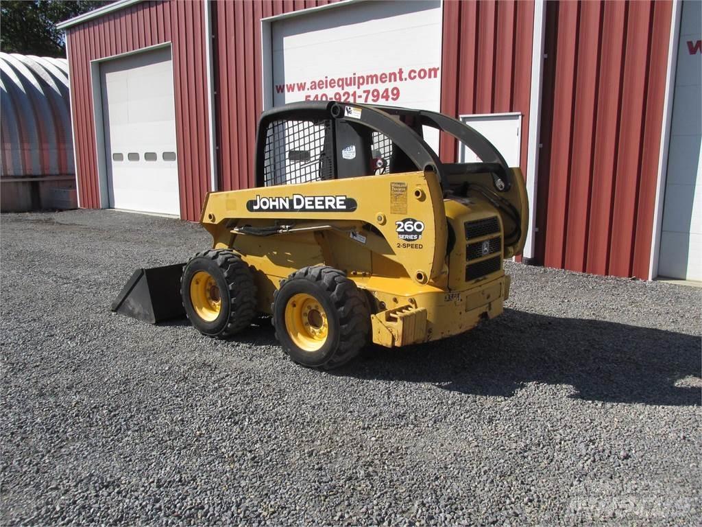 John Deere 260 II Lietoti riteņu kompaktiekrāvēji