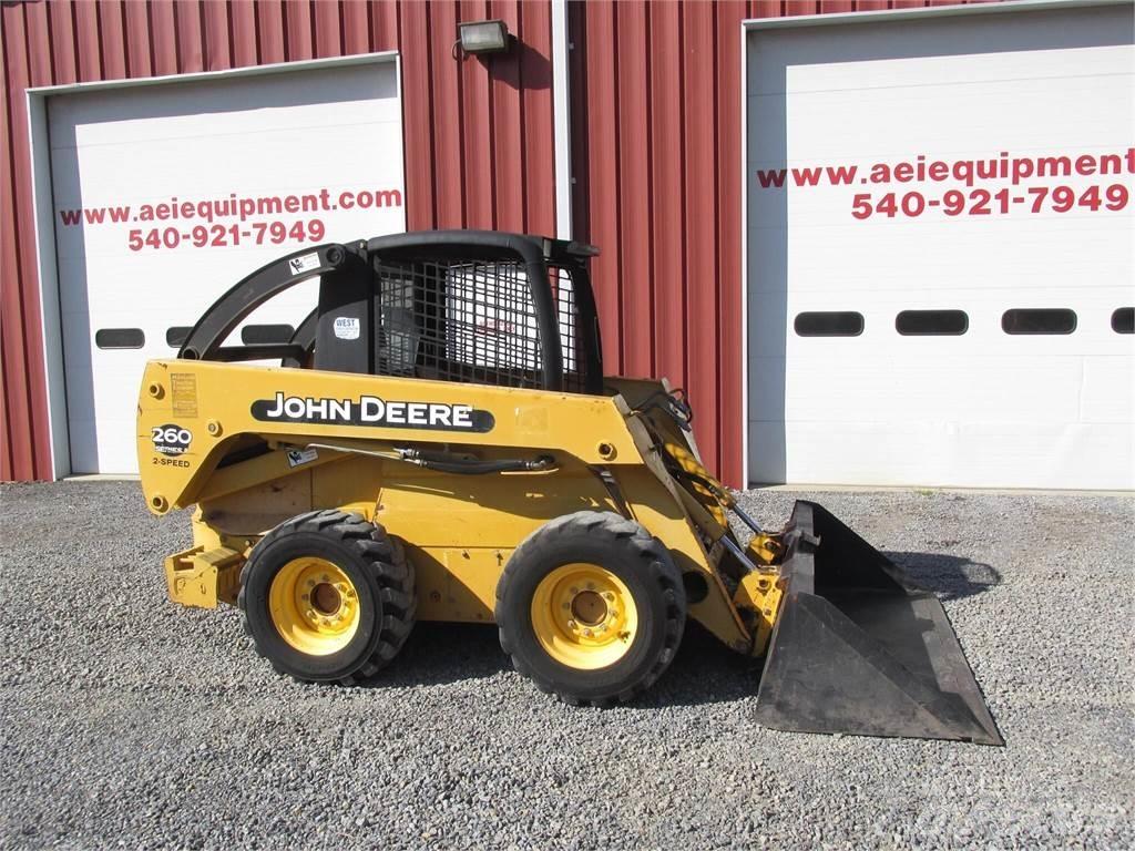 John Deere 260 II Lietoti riteņu kompaktiekrāvēji