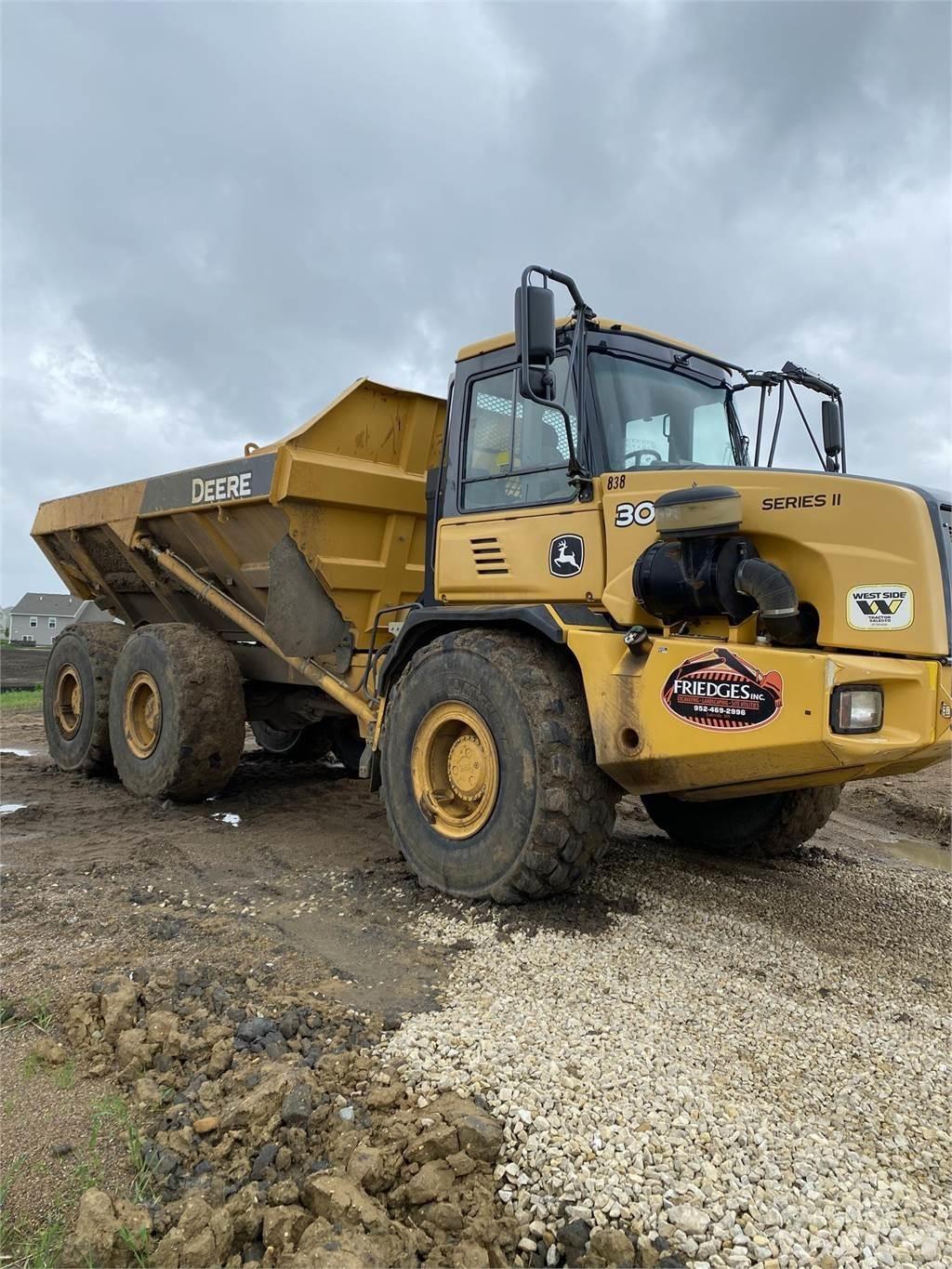 John Deere 300D Artikulētie pašizgāzēji