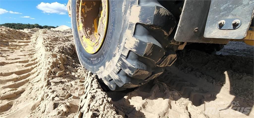 John Deere 310E Artikulētie pašizgāzēji