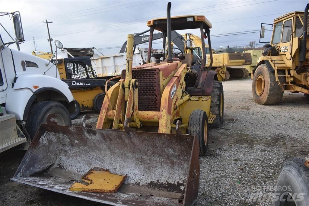 John Deere 310E Ekskavatori-iekrāvēji