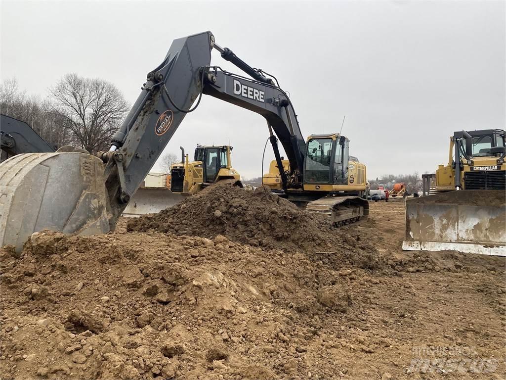 John Deere 350D LC Kāpurķēžu ekskavatori