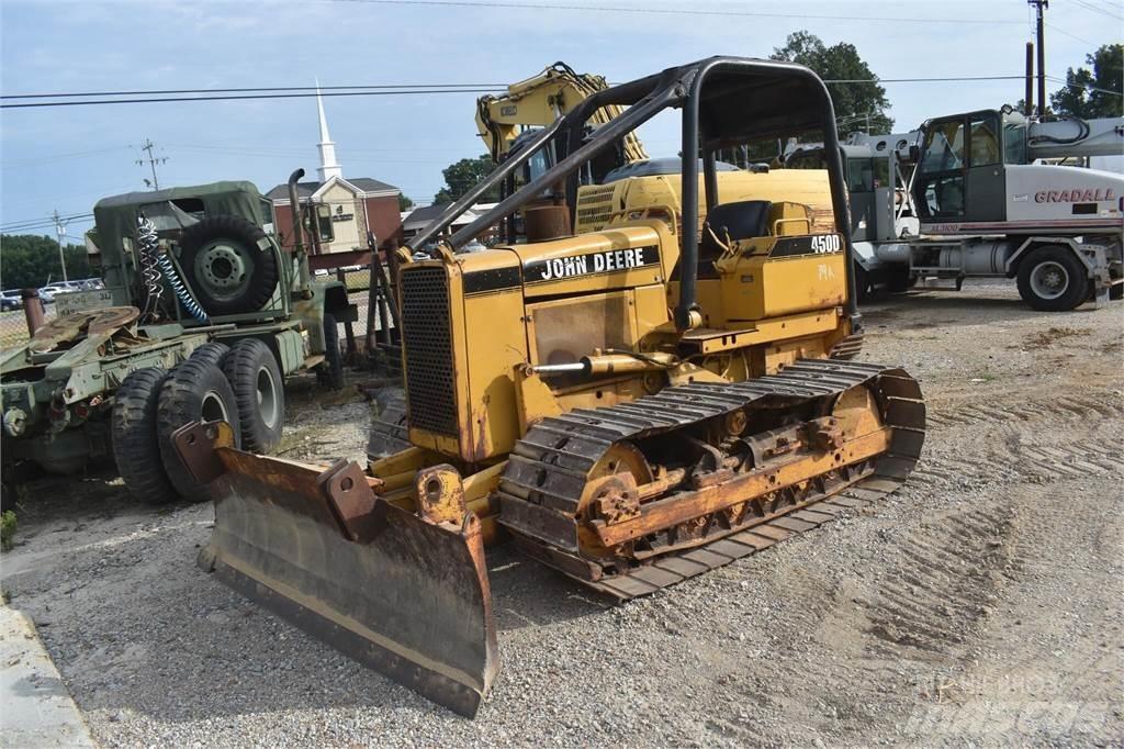 John Deere 450D LGP Kāpurķēžu buldozeri