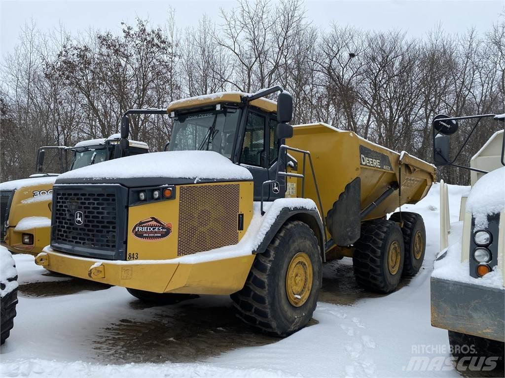John Deere 460E Artikulētie pašizgāzēji