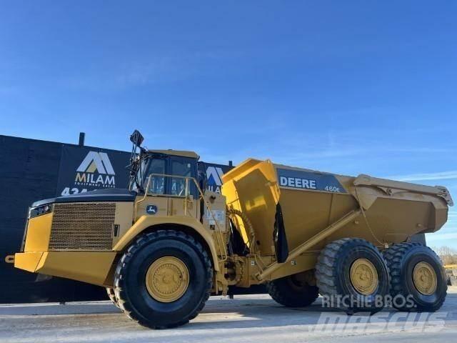 John Deere 460E Artikulētie pašizgāzēji