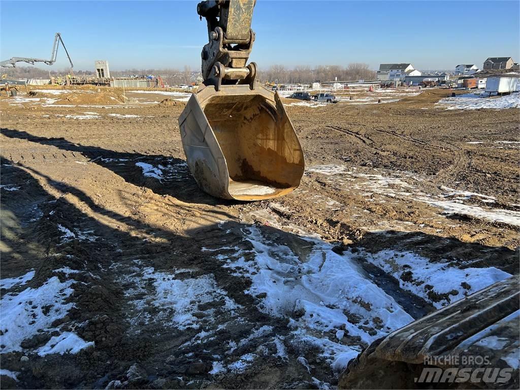 John Deere 470G LC Kāpurķēžu ekskavatori