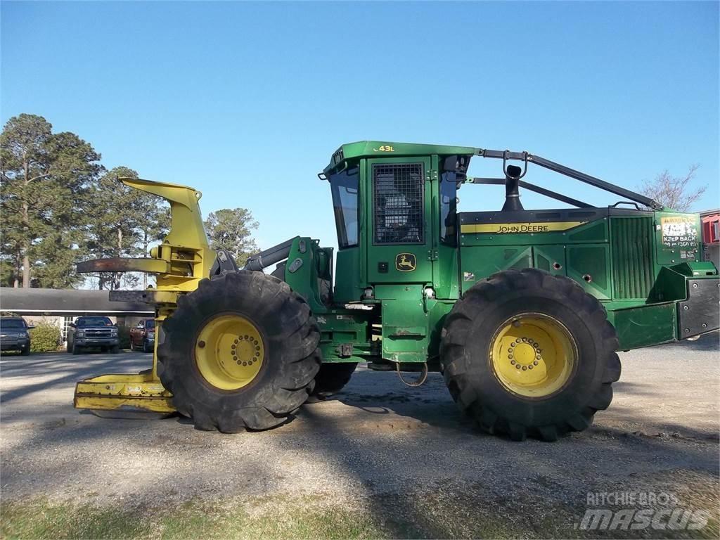 John Deere 643L Zaru savācēji