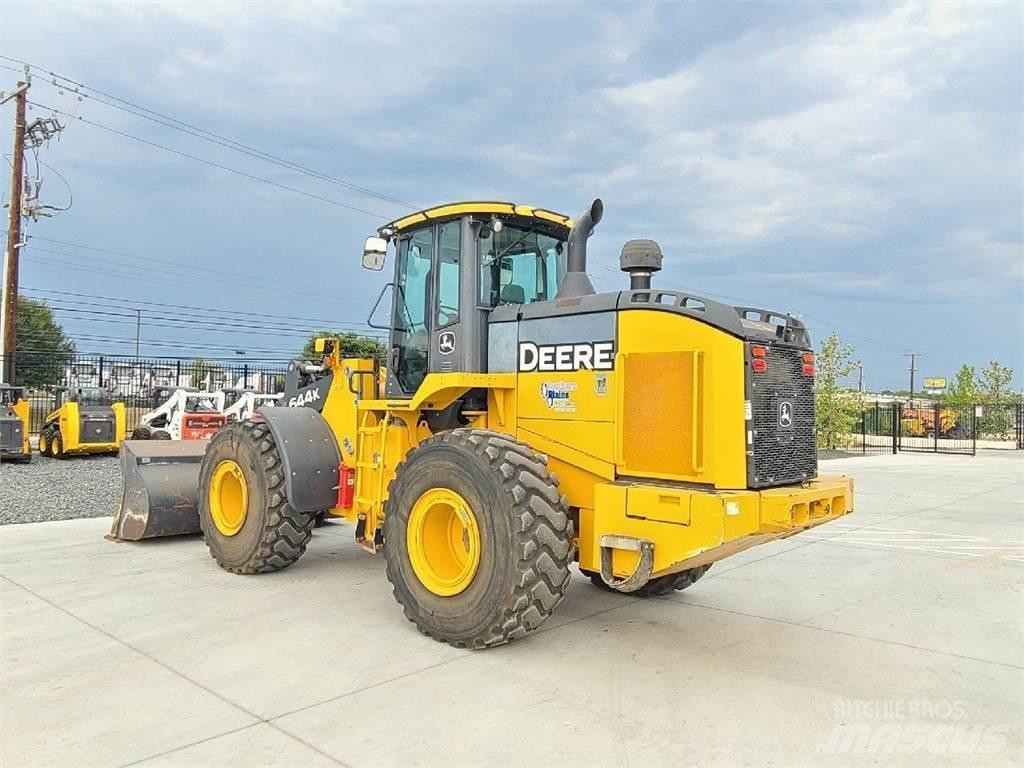 John Deere 644K Iekrāvēji uz riteņiem