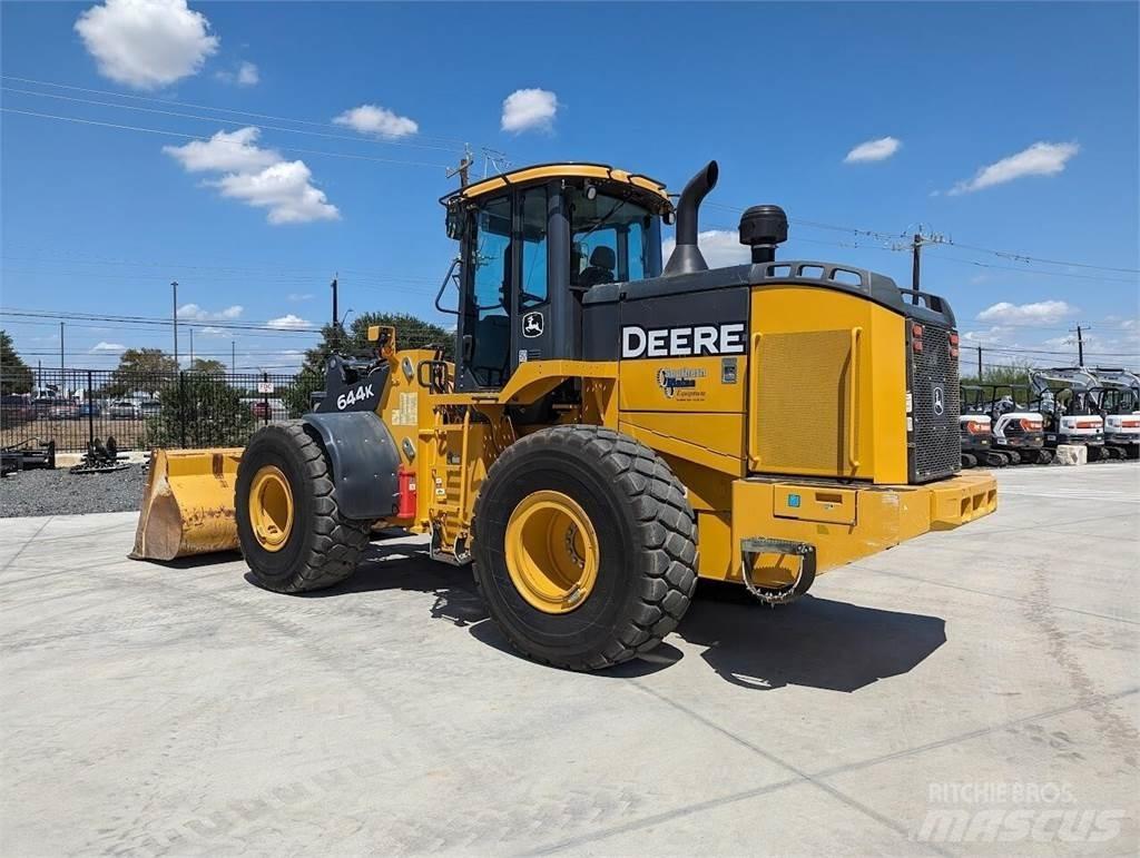John Deere 644K Iekrāvēji uz riteņiem