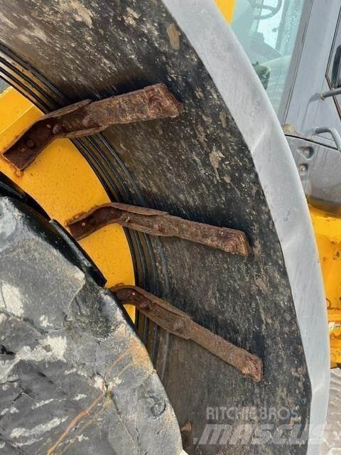 John Deere 644K Iekrāvēji uz riteņiem