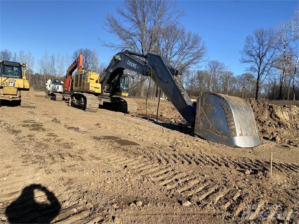 John Deere 670G LC Kāpurķēžu ekskavatori