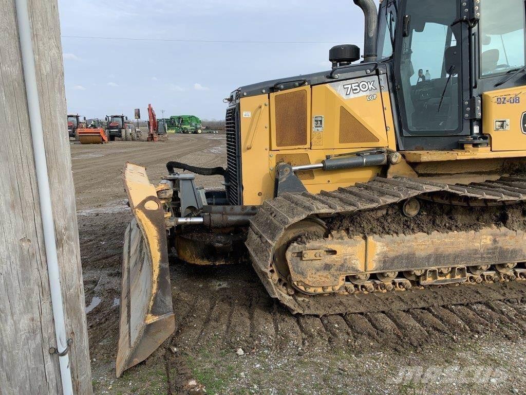 John Deere 750K LGP Kāpurķēžu buldozeri