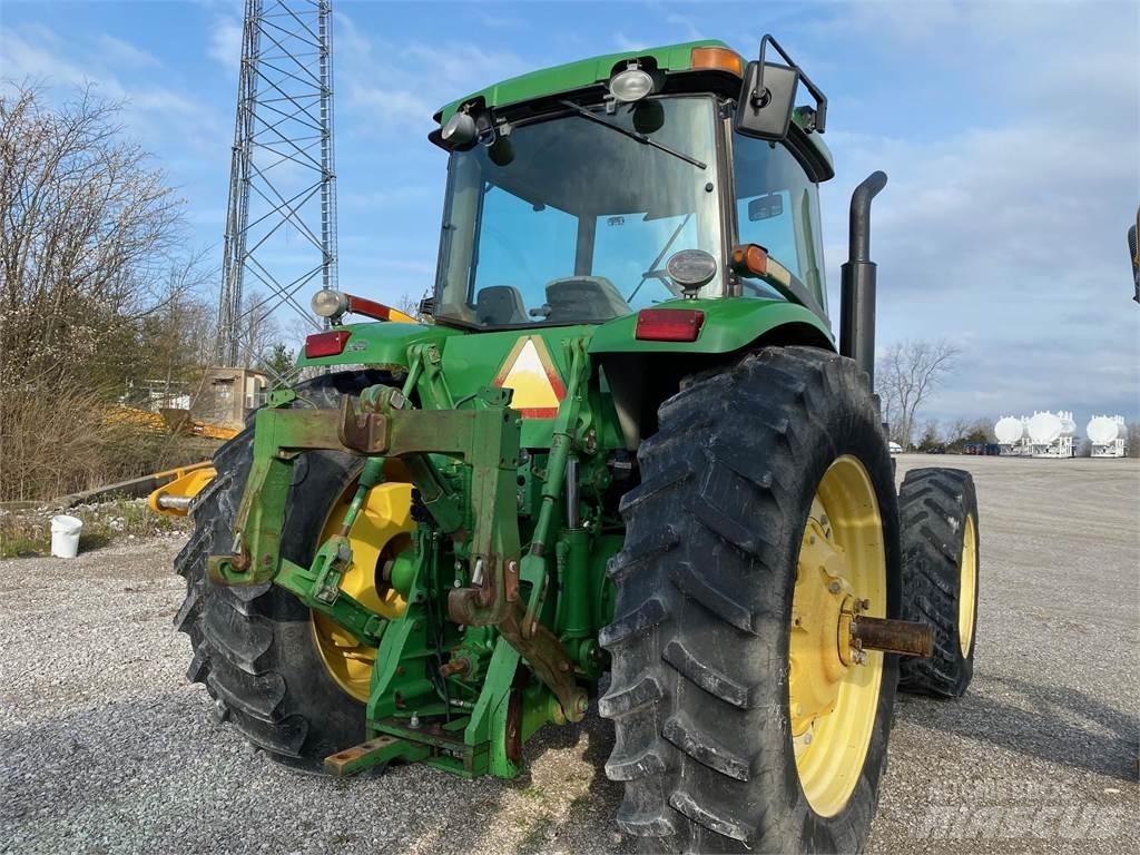 John Deere 8320 Traktori