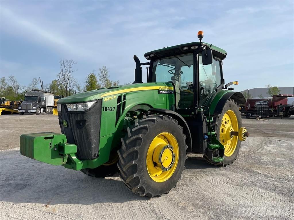John Deere 8320R Traktori