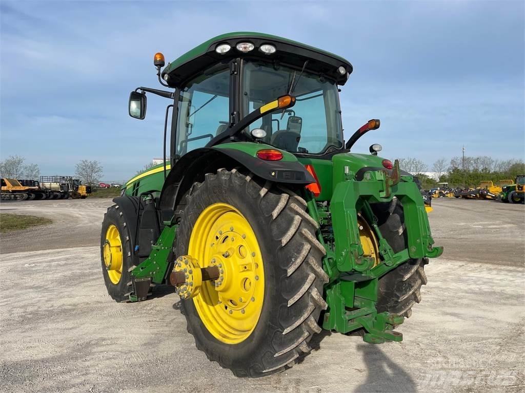 John Deere 8320R Traktori