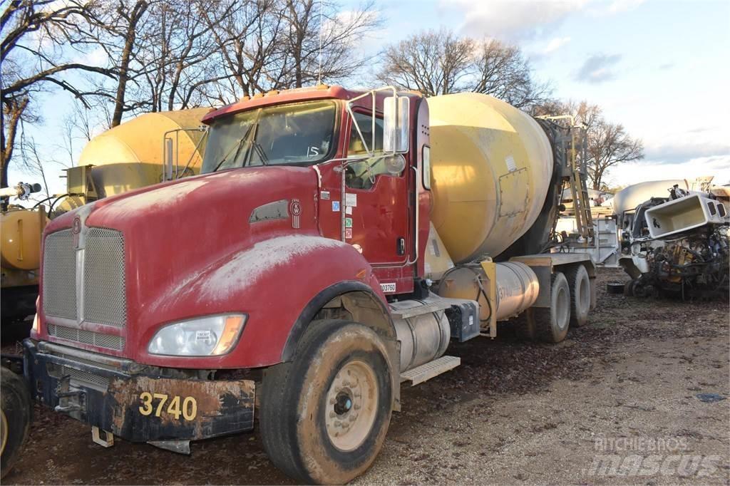 Kenworth T440 Betonvedēji