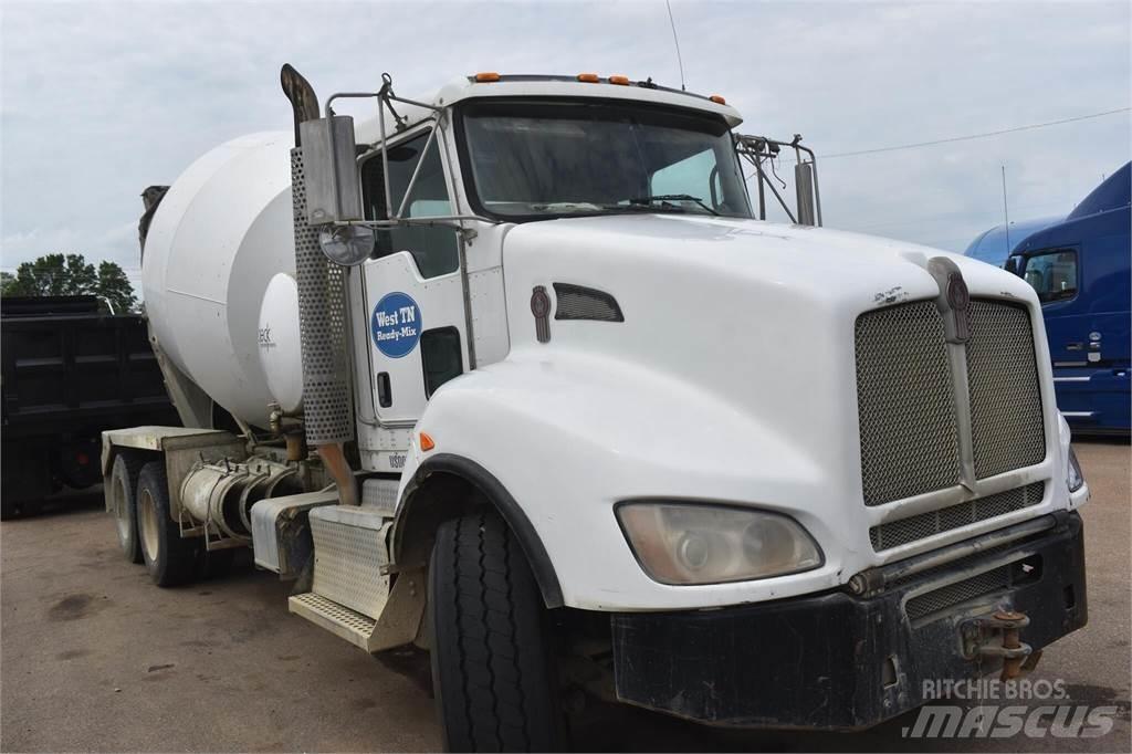 Kenworth T440 Betonvedēji