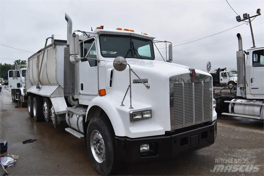 Kenworth T800 Pašizgāzējs