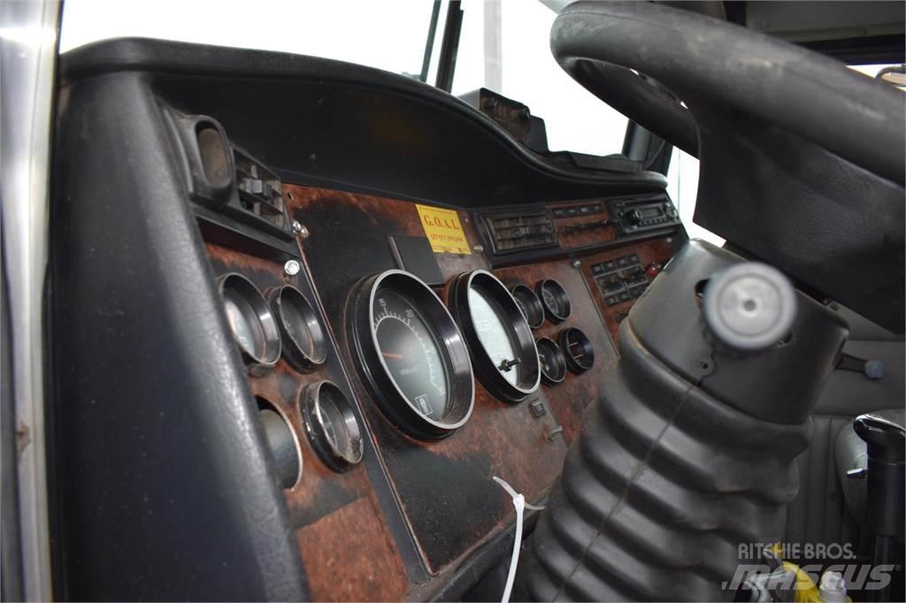 Kenworth T800 Pašizgāzējs