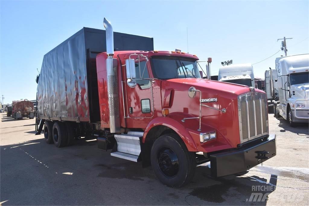 Kenworth T800 Smagās mašīnas ar celtni