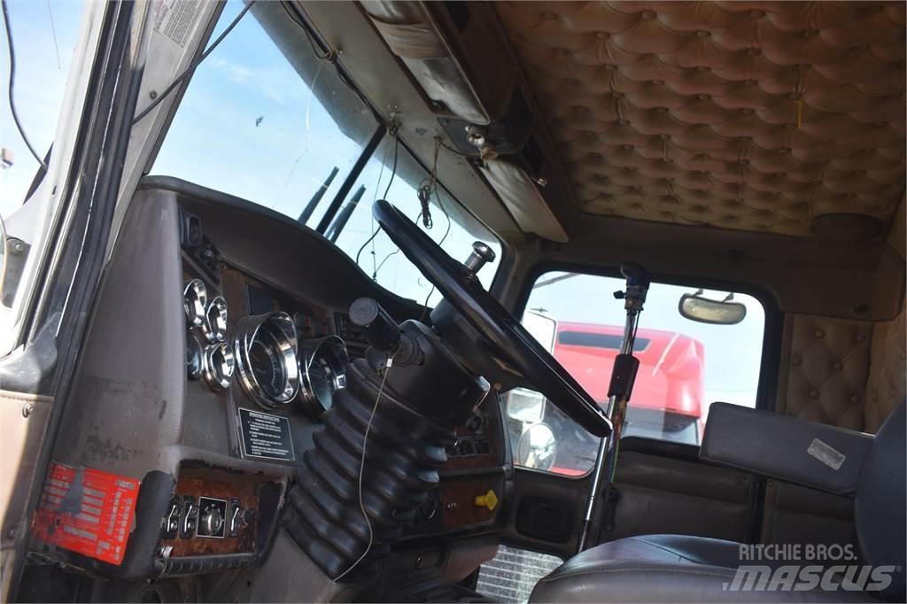 Kenworth T800 Pašizgāzējs