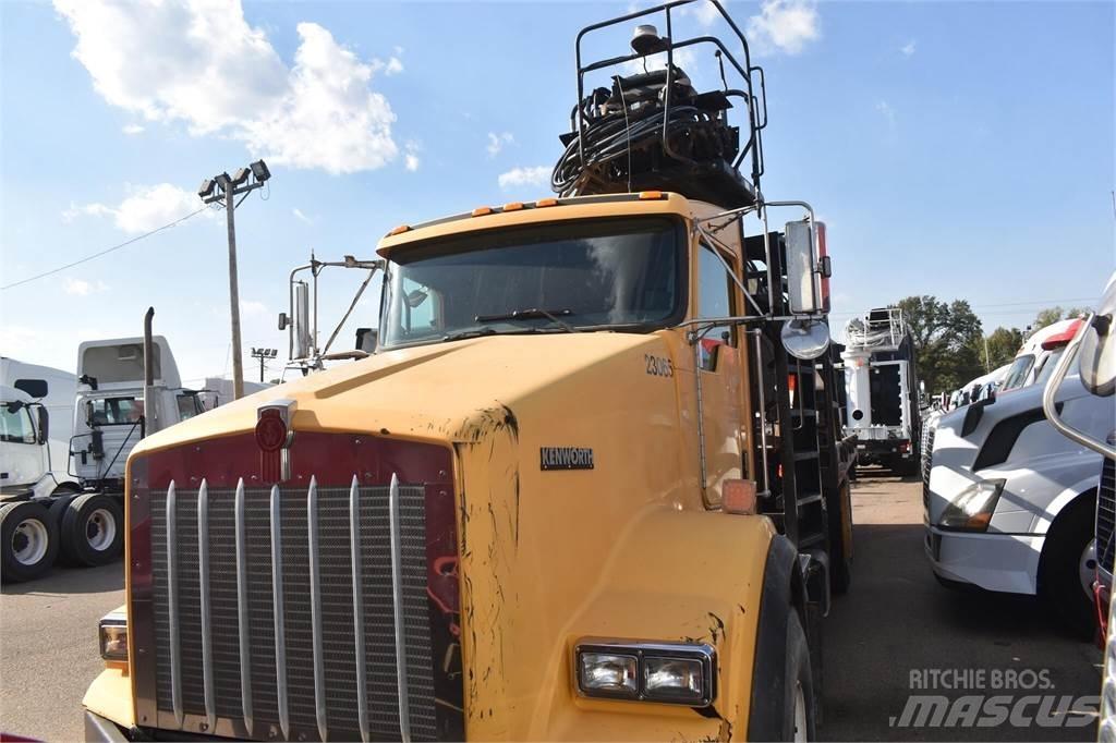 Kenworth T800 Smagās mašīnas ar celtni