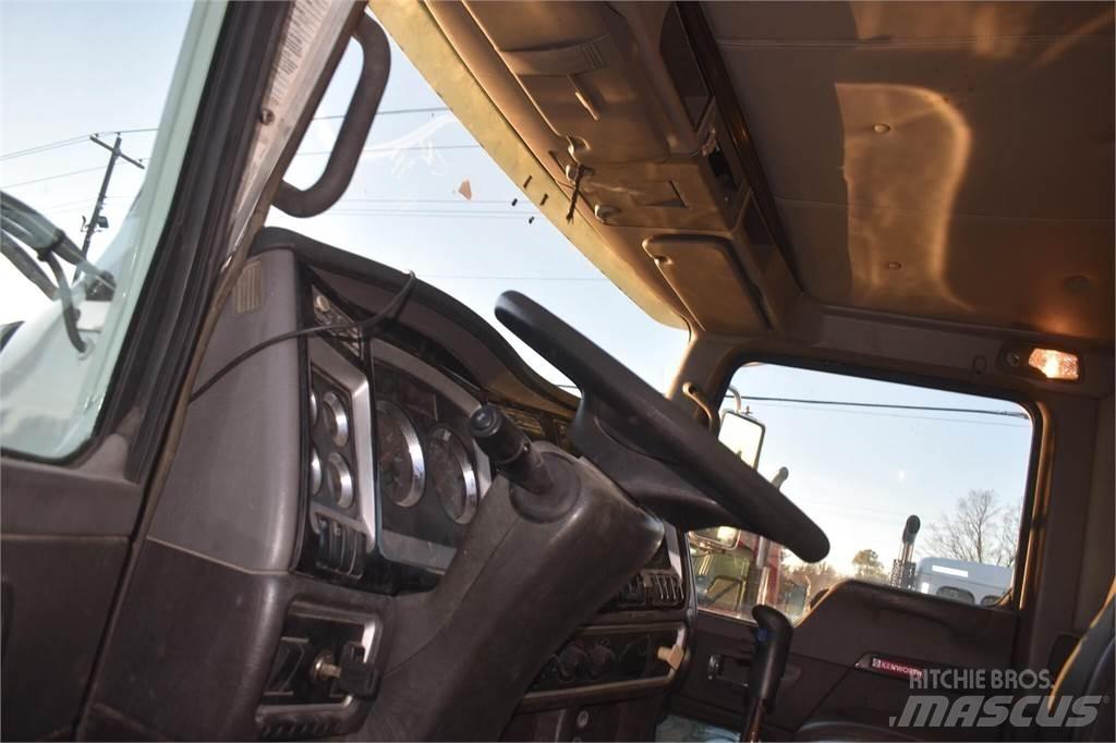 Kenworth T800 Pašizgāzējs