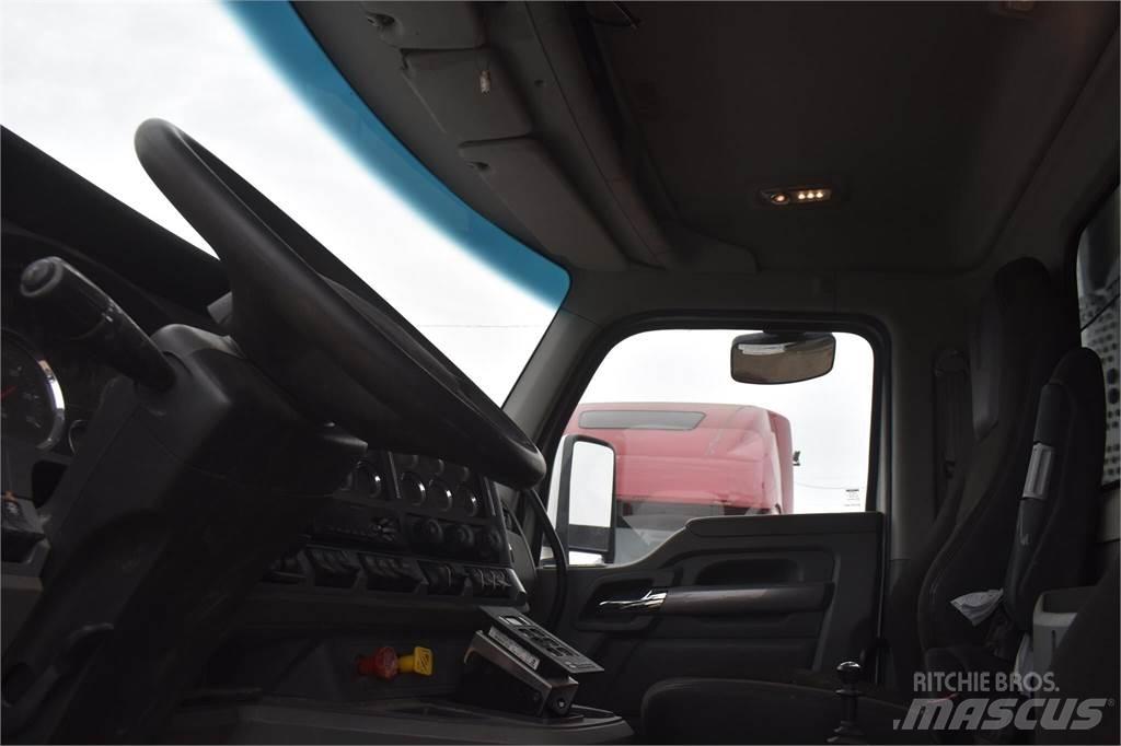 Kenworth T880 Pašizgāzējs