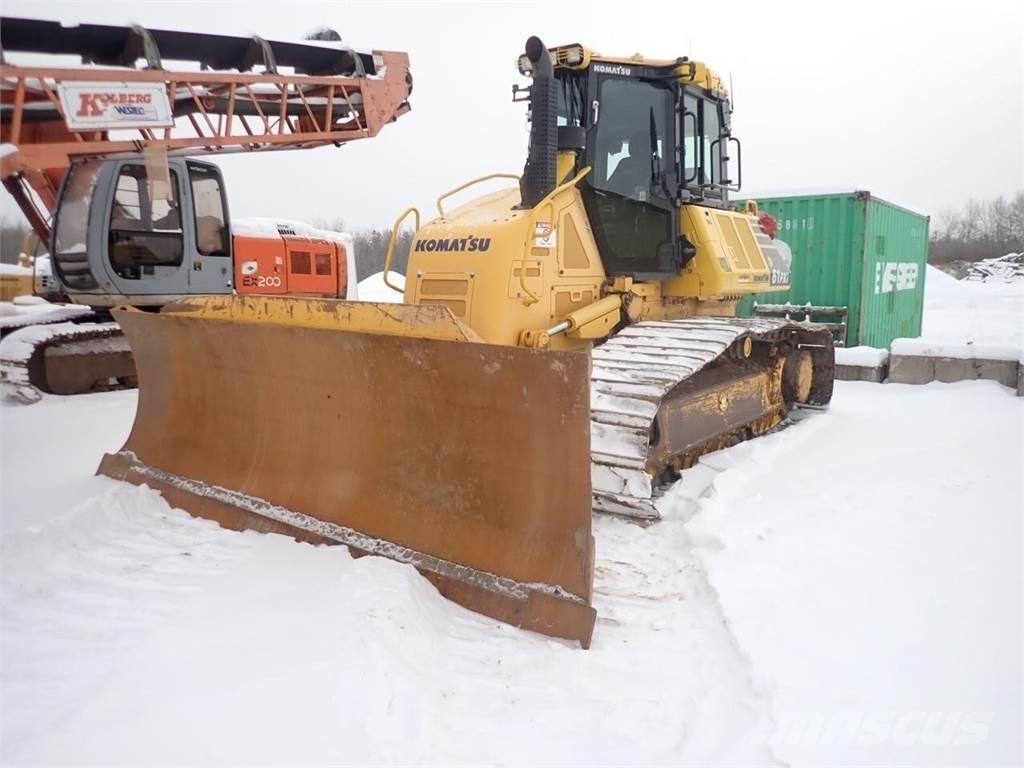 Komatsu D61PXi-24 Kāpurķēžu buldozeri