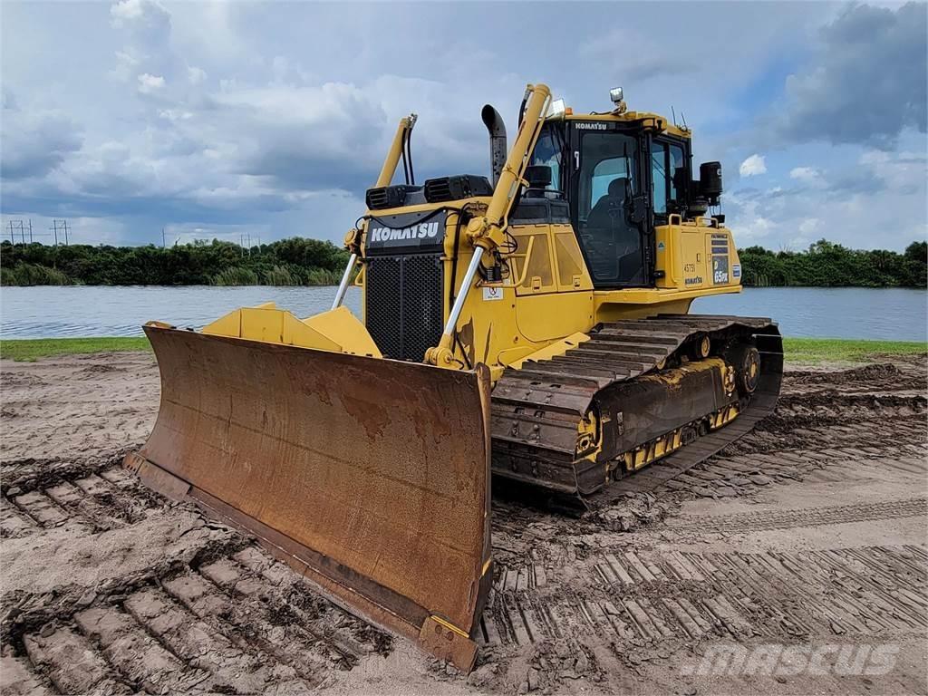 Komatsu D65PX-18 Kāpurķēžu buldozeri