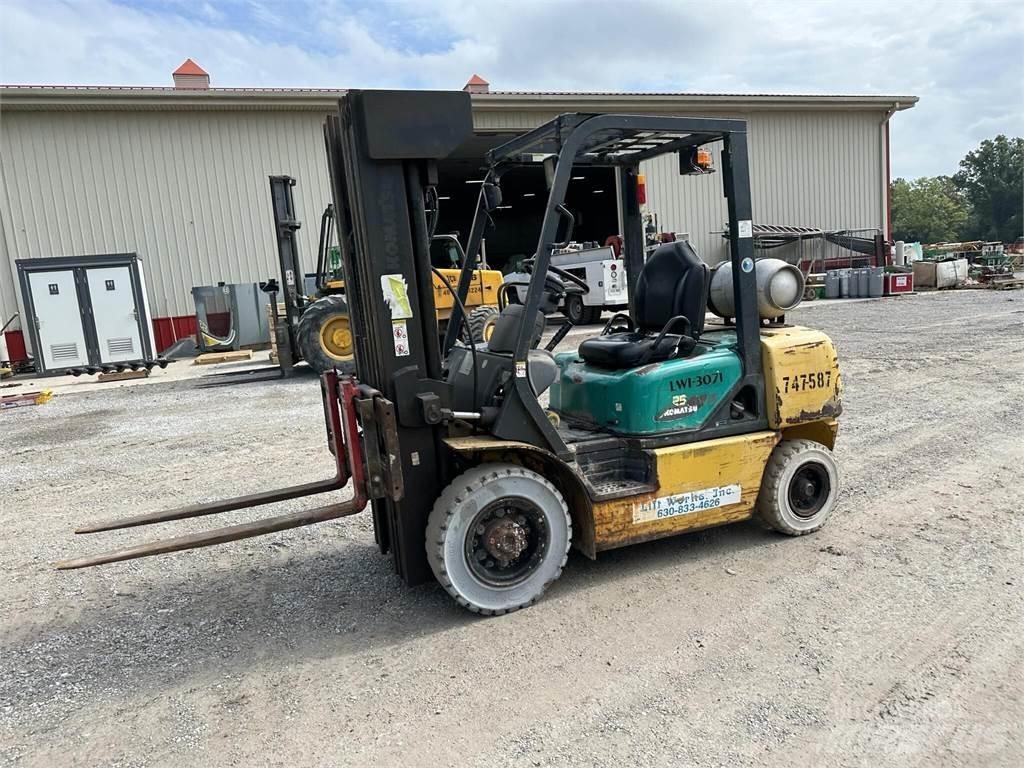 Komatsu FG25T-14 Autokrāvēji - citi